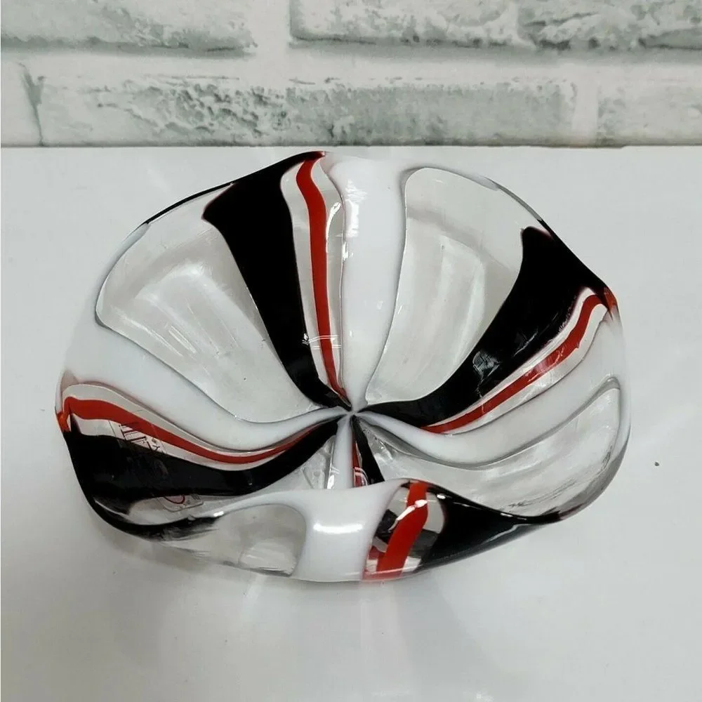 Oggetti Italy Art Glass Bowl‎ Red Black White Swirl Design Centerpiece Decor